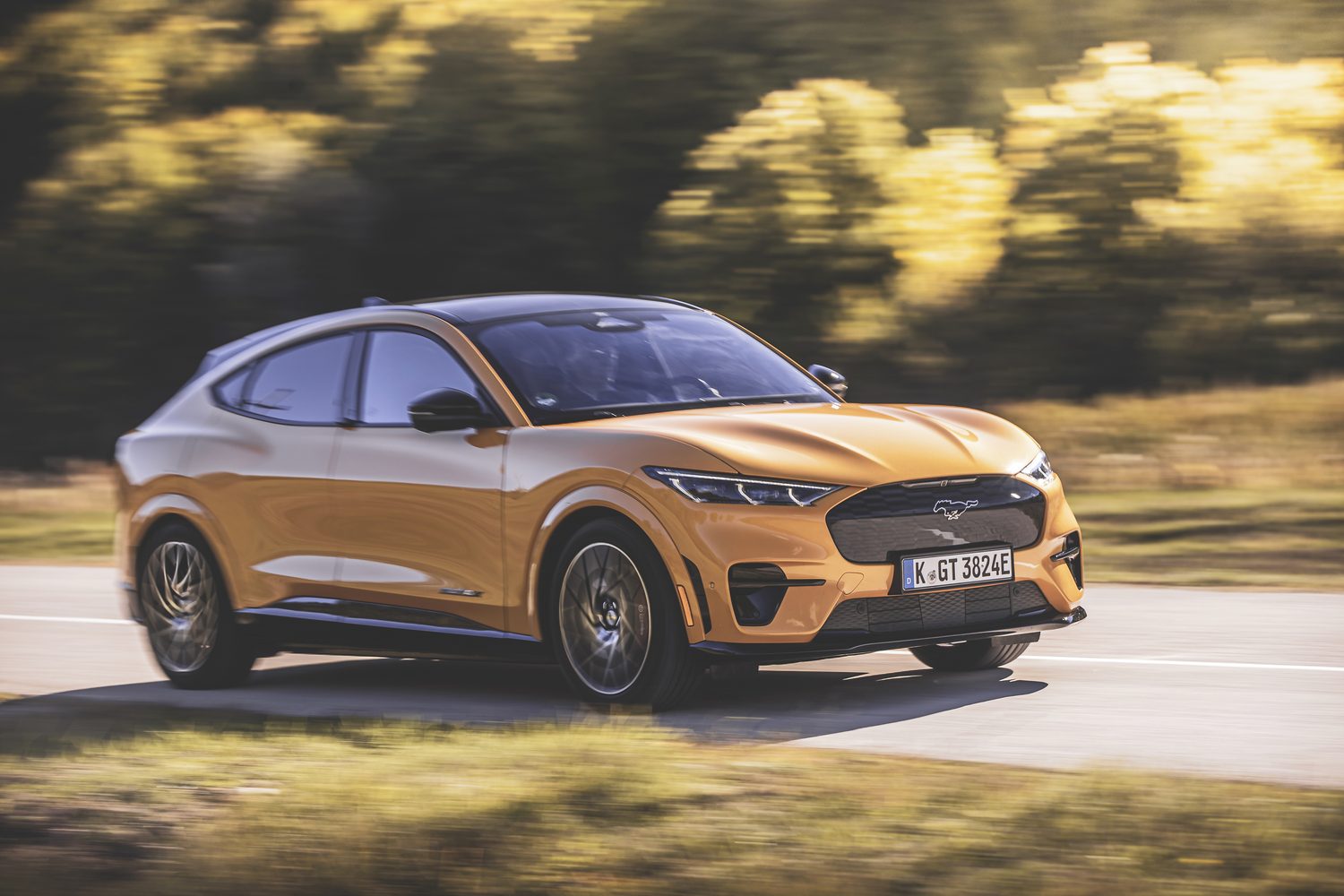 Car Reviews | Ford Mustang Mach-E GT (2022) | CompleteCar.ie