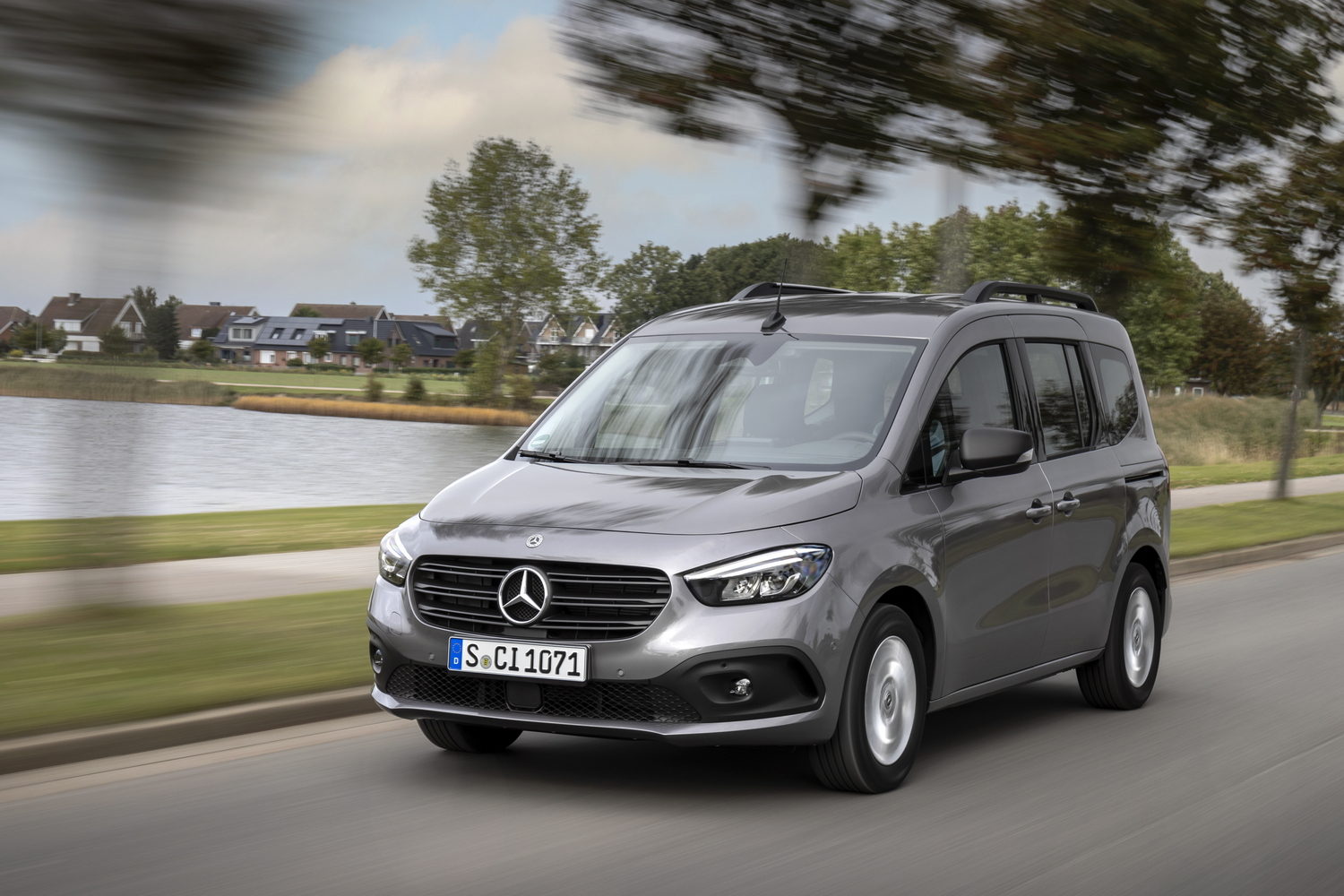 Car Reviews | Mercedes-Benz Citan Tourer 110 CDI (2022) | CompleteCar.ie