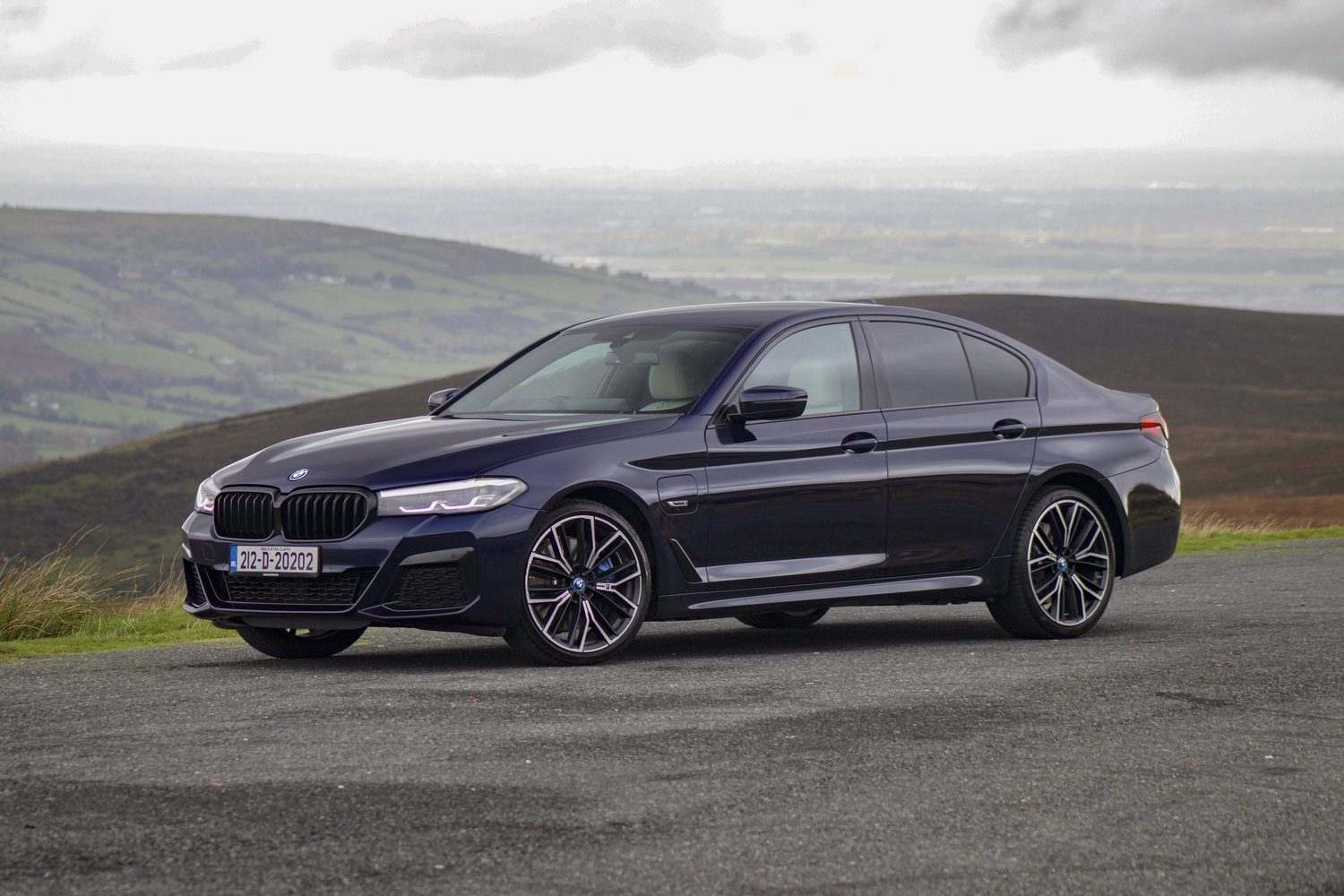 Car Reviews | BMW 5 Series | CompleteCar.ie