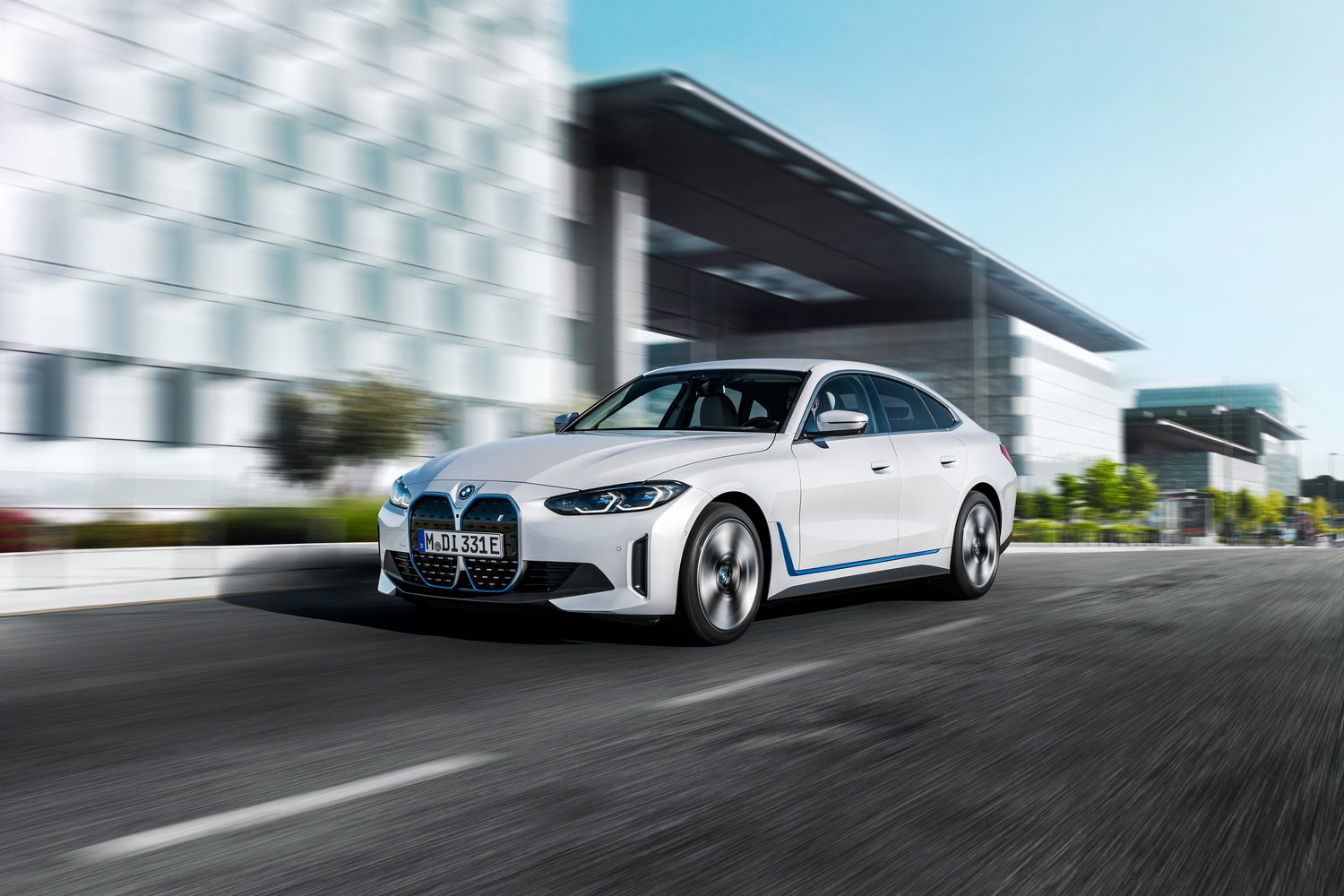 Car Reviews | BMW i4 eDrive40 (2022) | CompleteCar.ie
