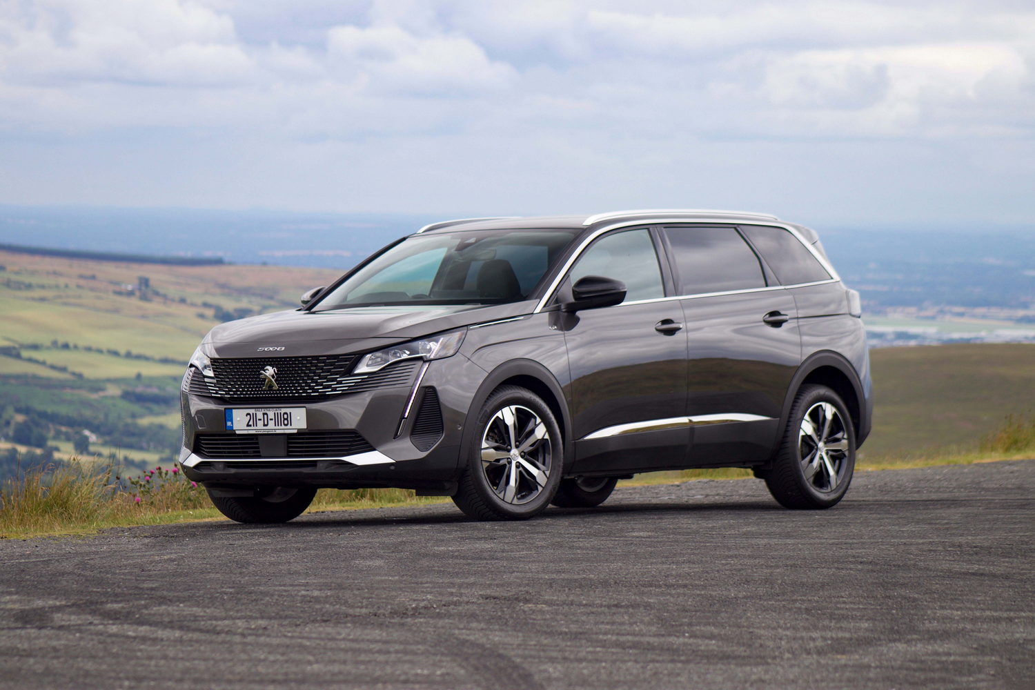 Car Reviews | Peugeot 5008 1.5 diesel GT (2021) | CompleteCar.ie