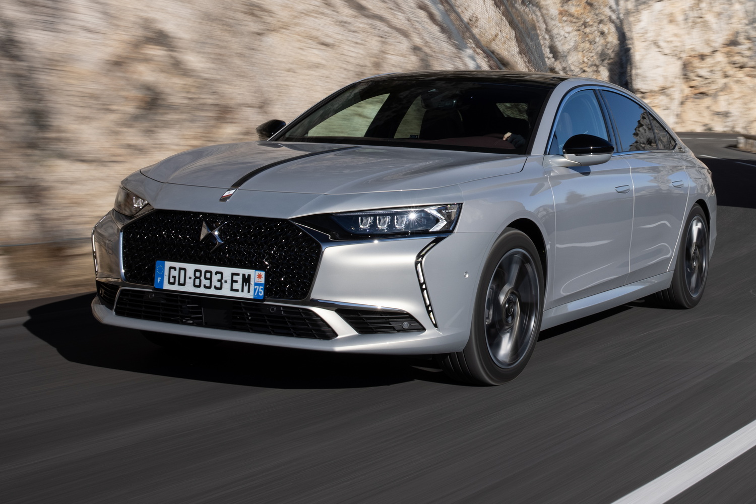 Car Reviews | DS 9 E-Tense 250 (2022) | CompleteCar.ie