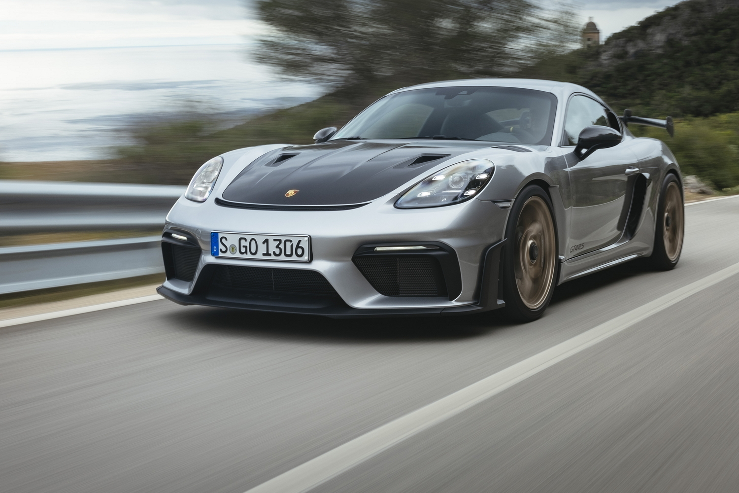 Car Reviews | Porsche 718 Cayman GT4 RS (2022) | CompleteCar.ie