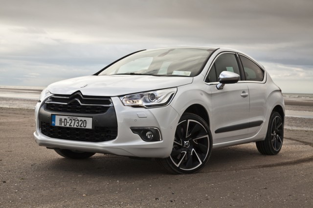 Car Reviews | Citroen DS4 | CompleteCar.ie