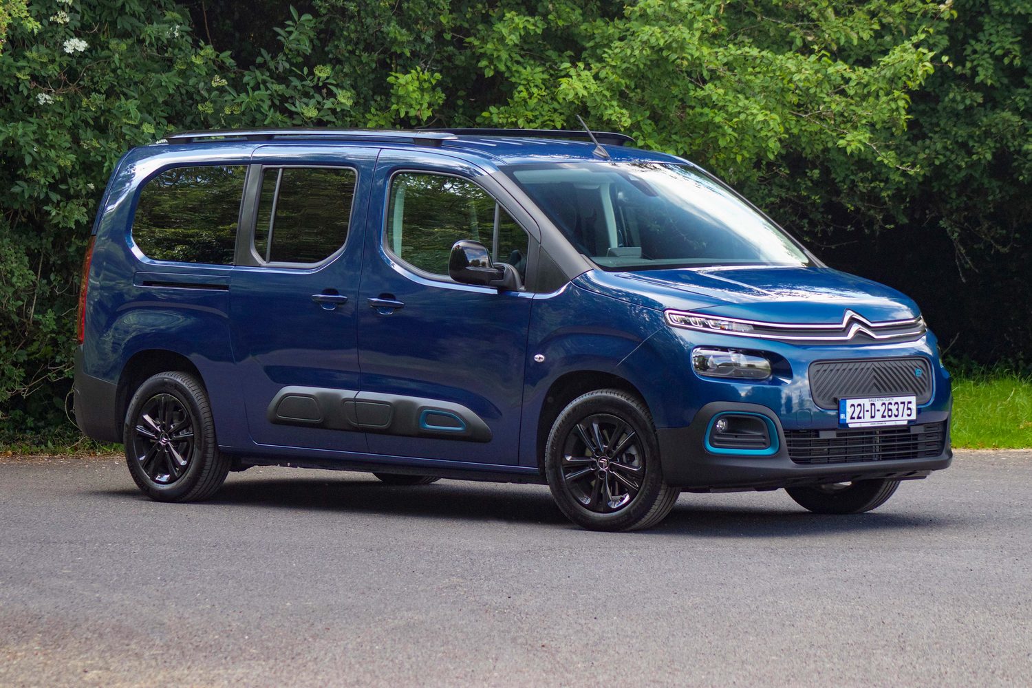 Car Reviews | Citroen e-Berlingo (2022) | CompleteCar.ie