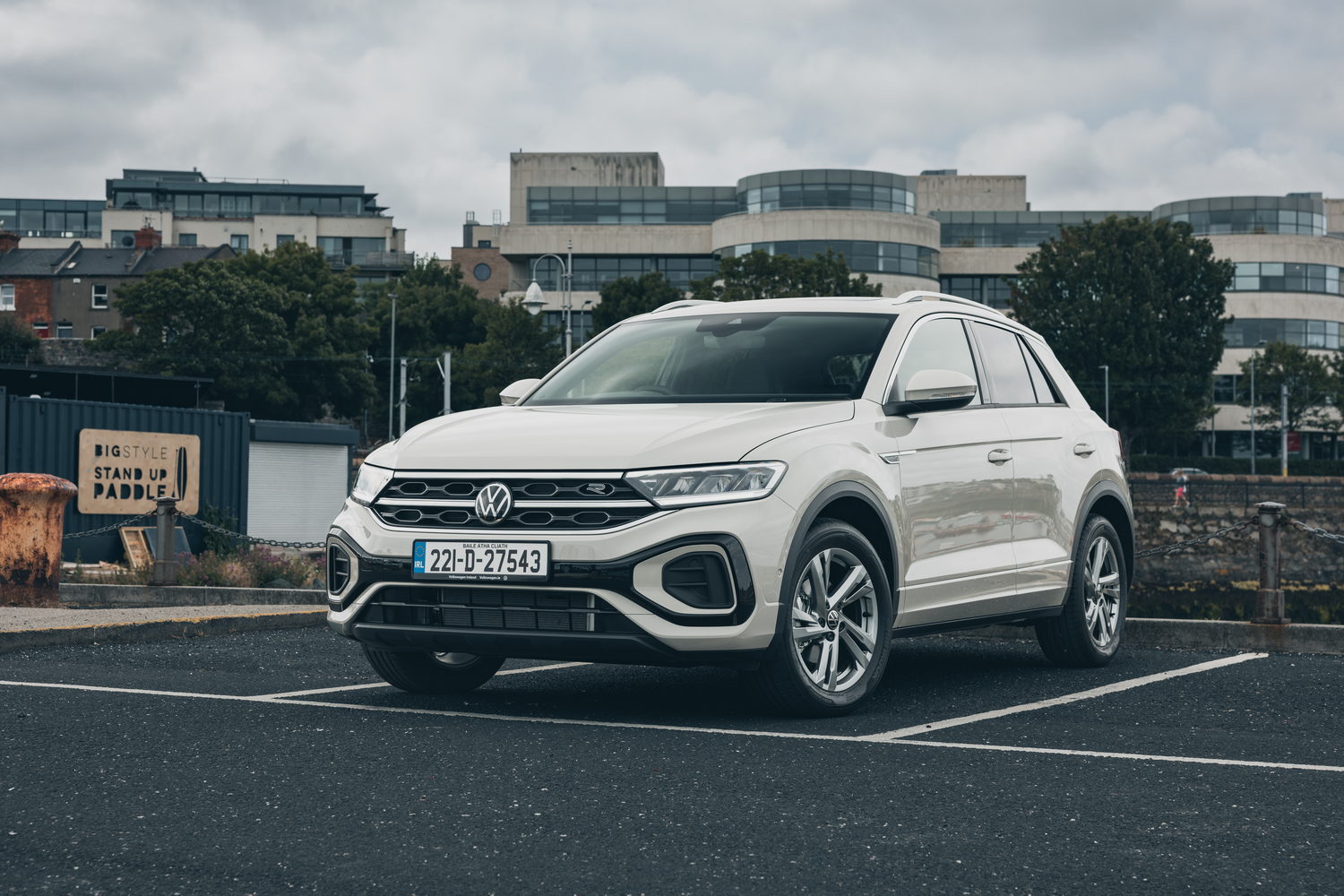 Car Reviews | Volkswagen T-Roc 1.0 TSI petrol (2022) | CompleteCar.ie