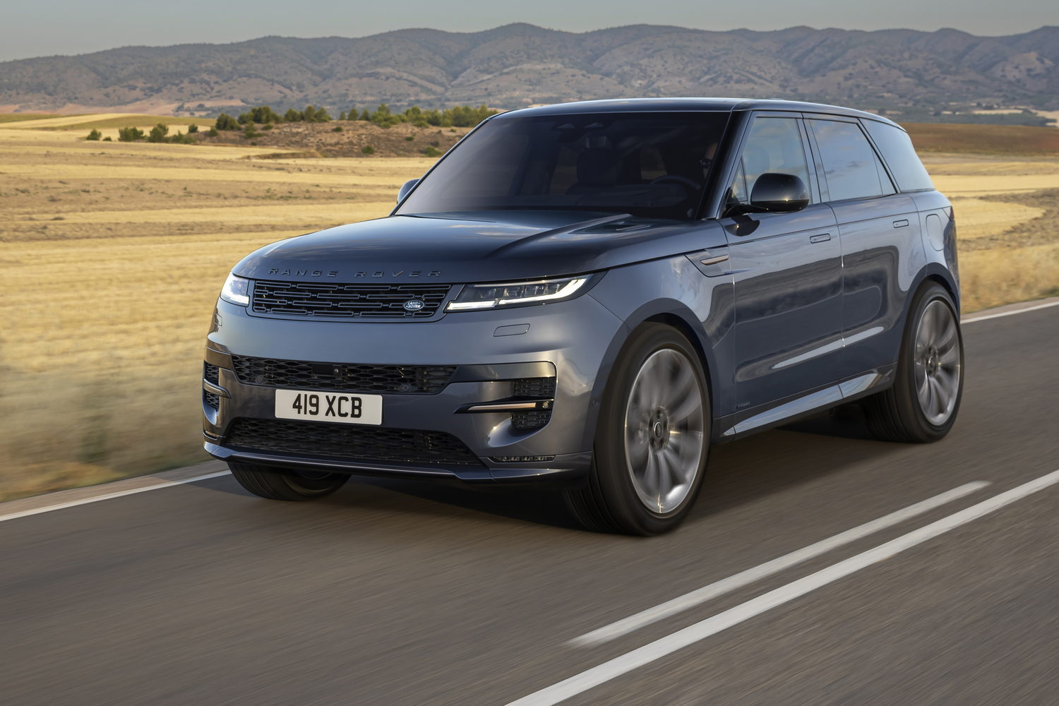 Car Reviews | Range Rover Sport | CompleteCar.ie