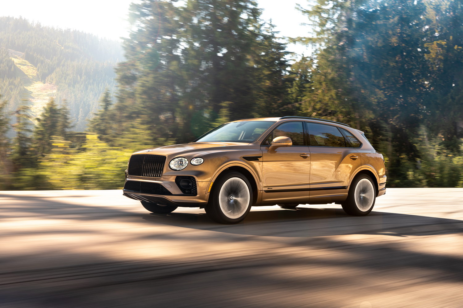 Car Reviews | Bentley Bentayga EWB (2023) | CompleteCar.ie