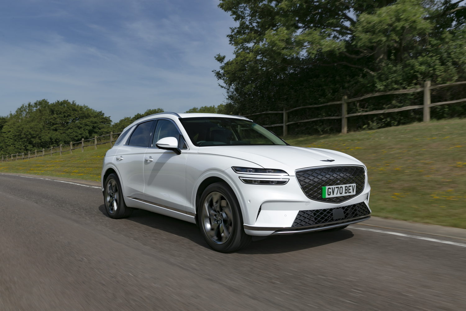 Car Reviews | Genesis Electrified GV70 (2023) | CompleteCar.ie