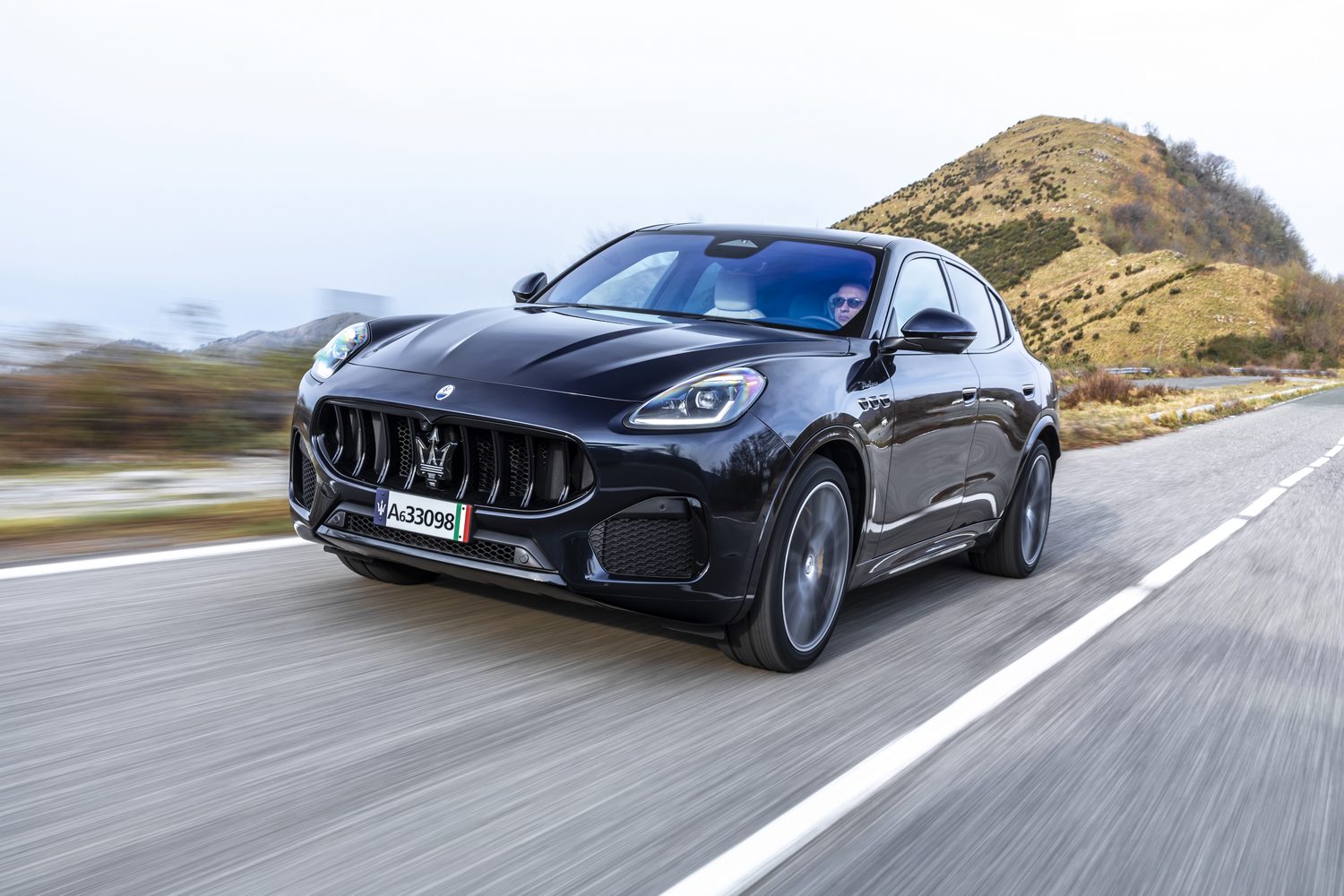 Car Reviews | Maserati Grecale Modena (2023) | CompleteCar.ie