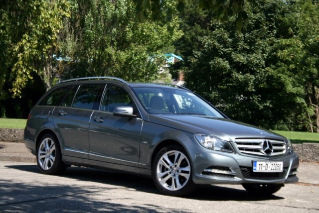 Car Reviews | Mercedes-Benz C-Class Estate | CompleteCar.ie