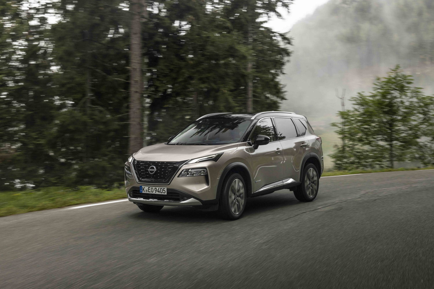 Car Reviews | Nissan X-Trail e-Power (2023) | CompleteCar.ie