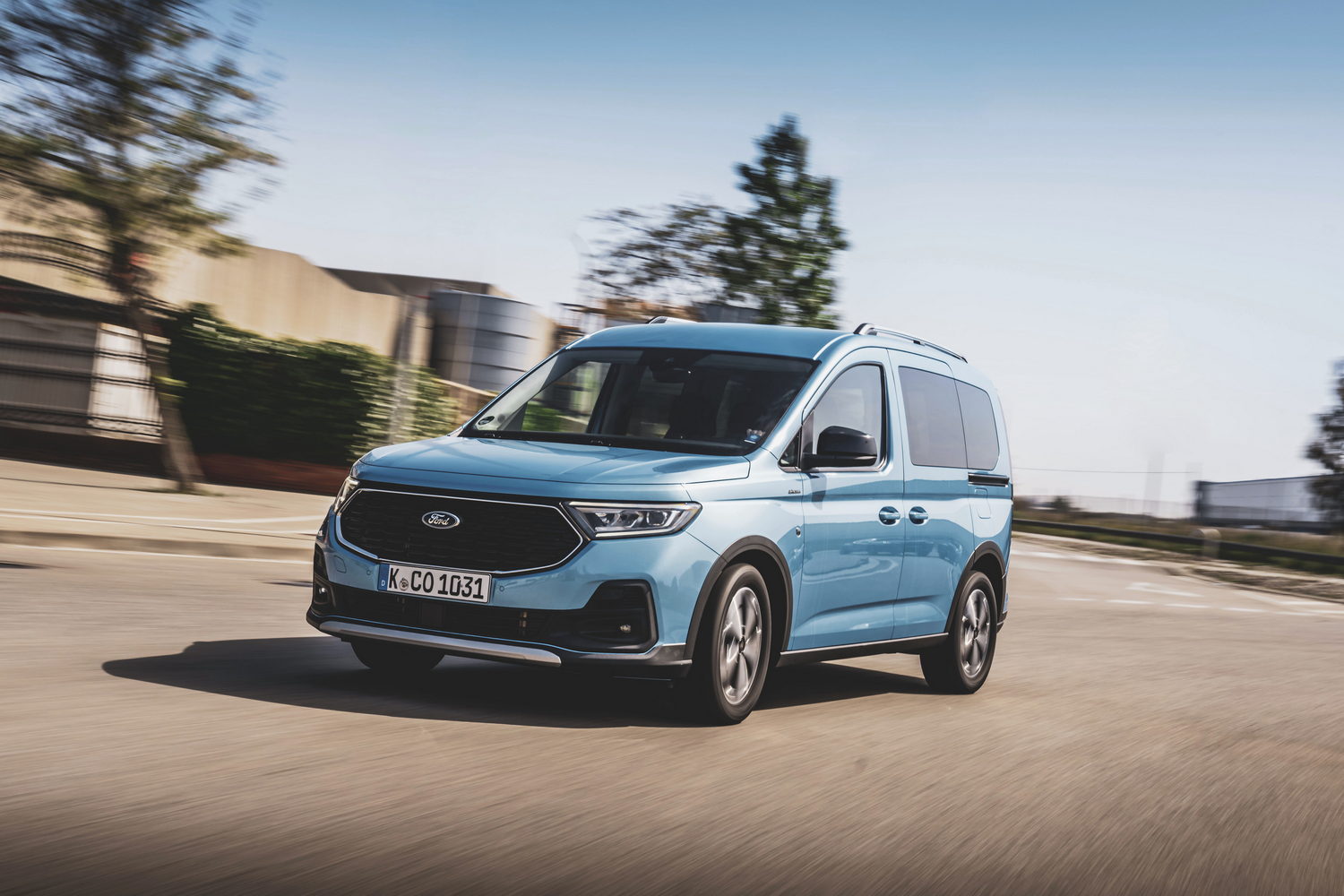 Car Reviews | Ford Tourneo Connect Active (2022) | CompleteCar.ie