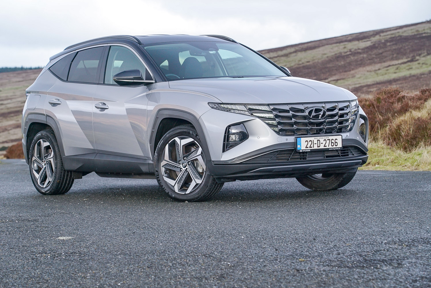 Car Reviews | Hyundai Tucson Plug-in Hybrid (2023) | CompleteCar.ie