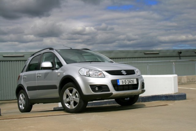 Car Reviews | Suzuki SX4 | CompleteCar.ie