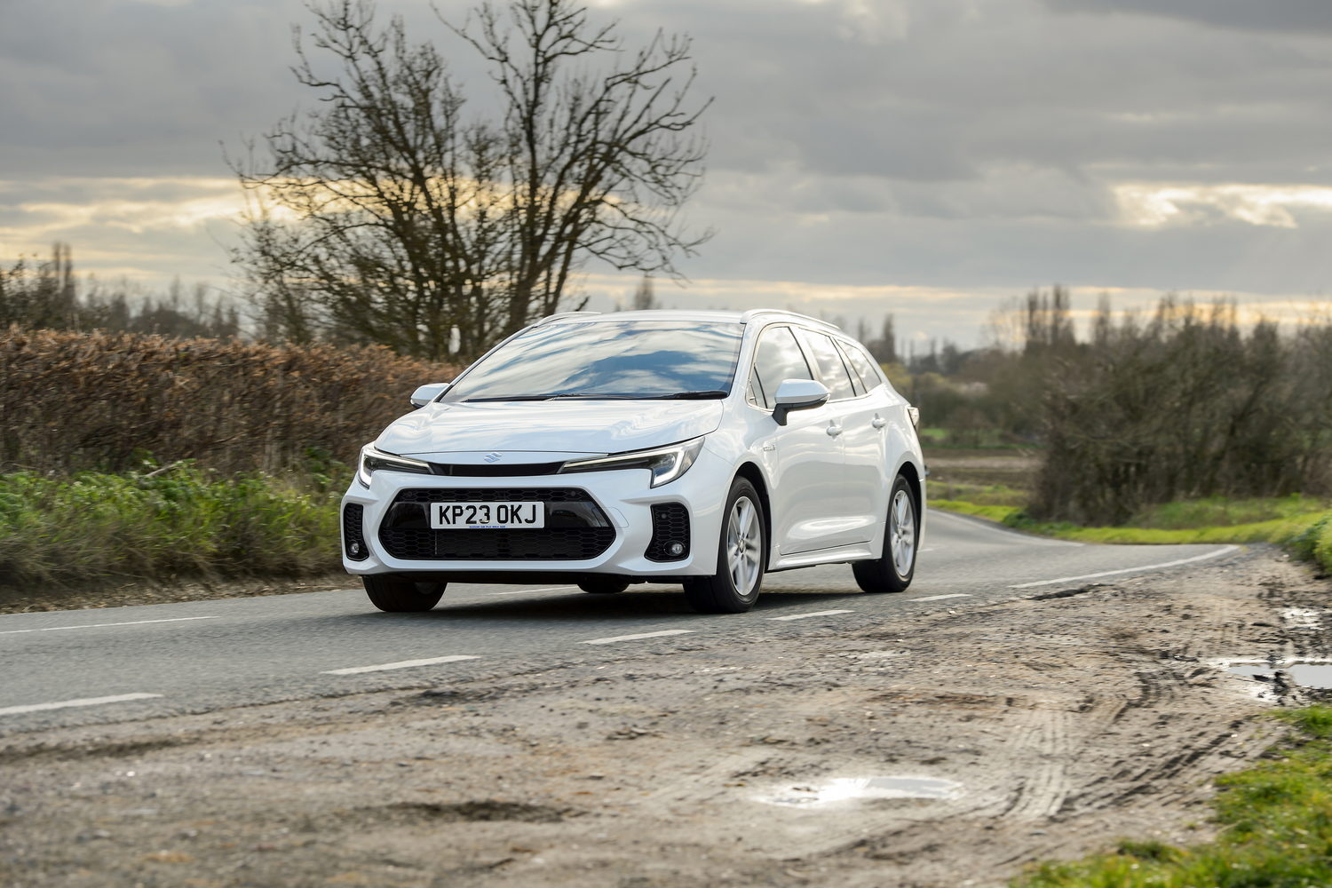 Car Reviews | Suzuki Swace estate (2023) | CompleteCar.ie