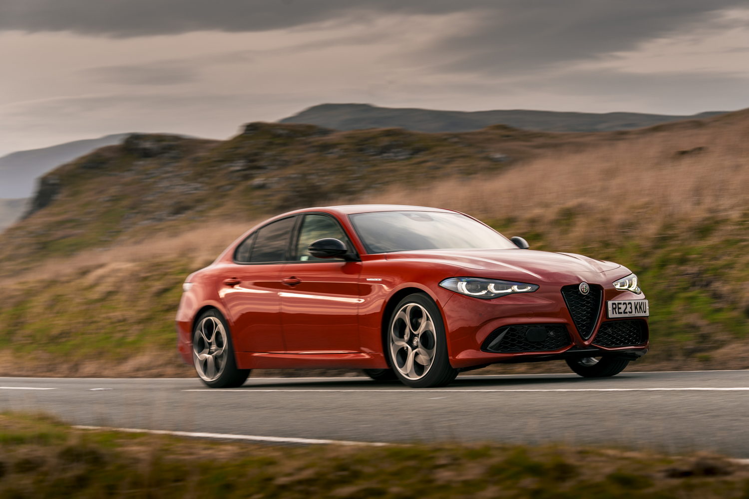 Car Reviews | Alfa Romeo Giulia Veloce (2023) | CompleteCar.ie