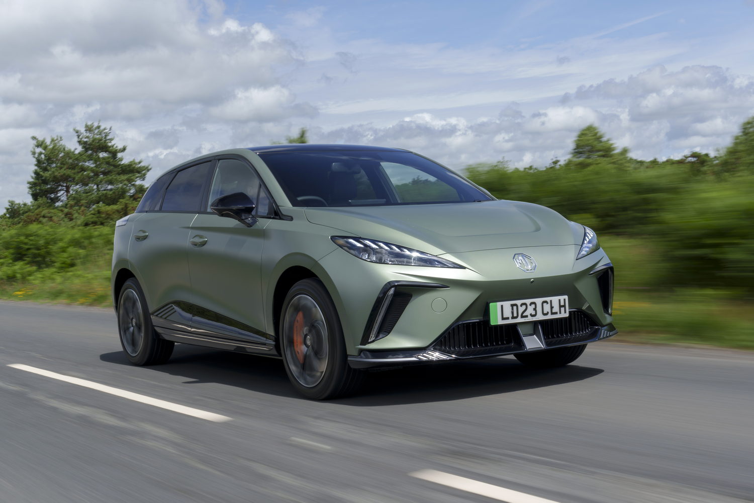 Car Reviews | MG 4 XPower (2023) | CompleteCar.ie