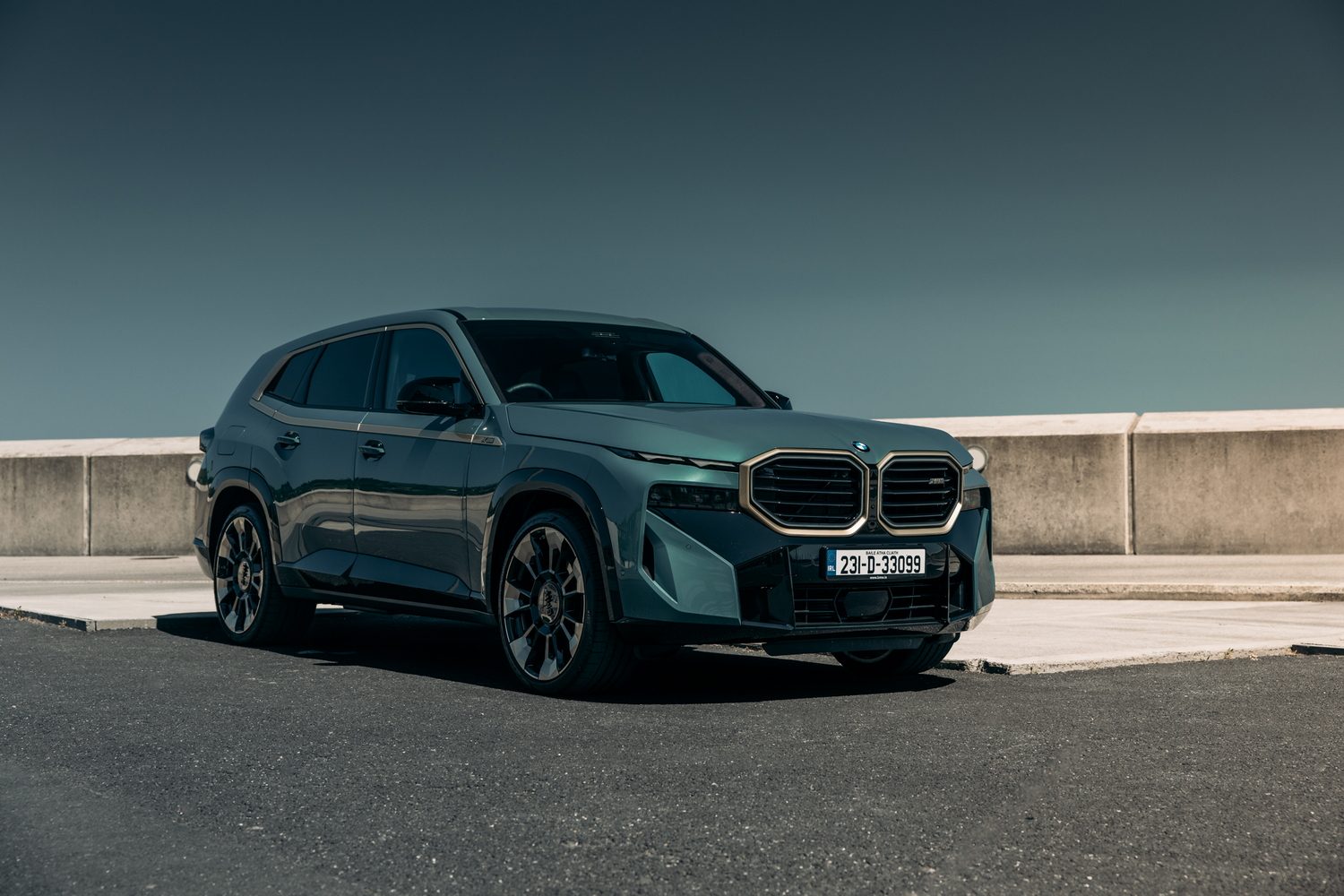 Car Reviews | BMW XM | CompleteCar.ie