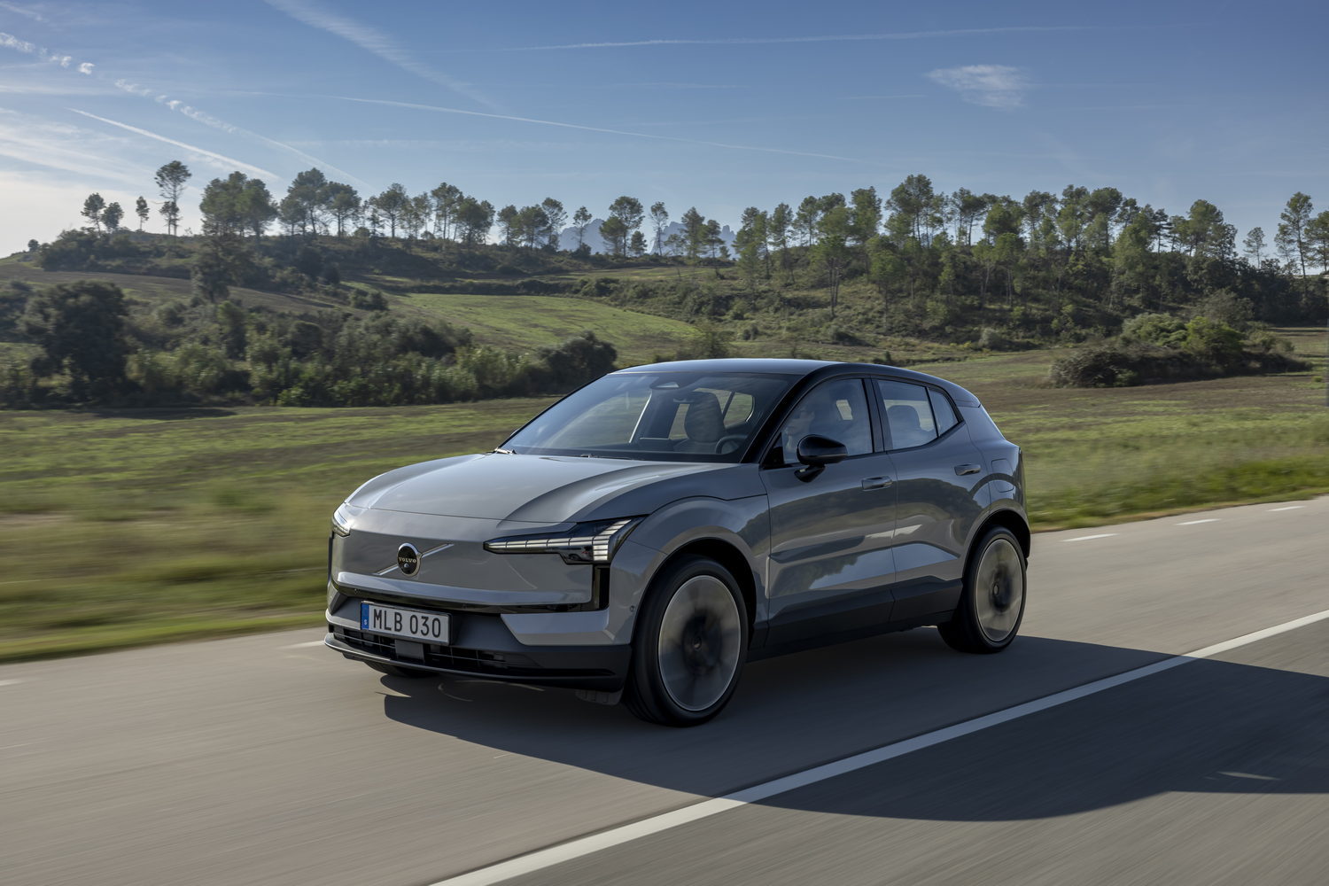 Car Reviews | Volvo EX30 Performance (2024) | CompleteCar.ie