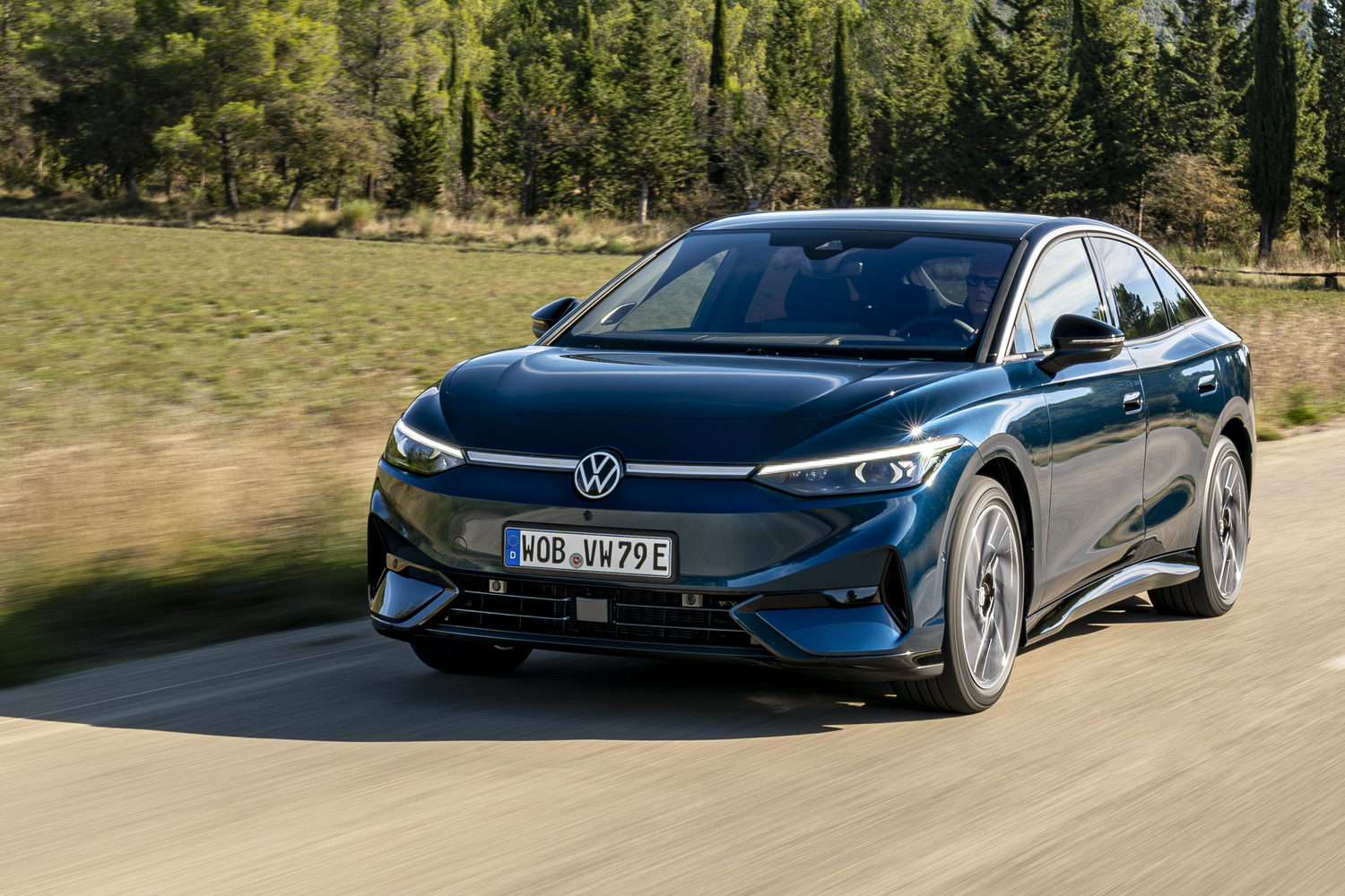 Car Reviews | Volkswagen ID.7 Tourer | CompleteCar.ie