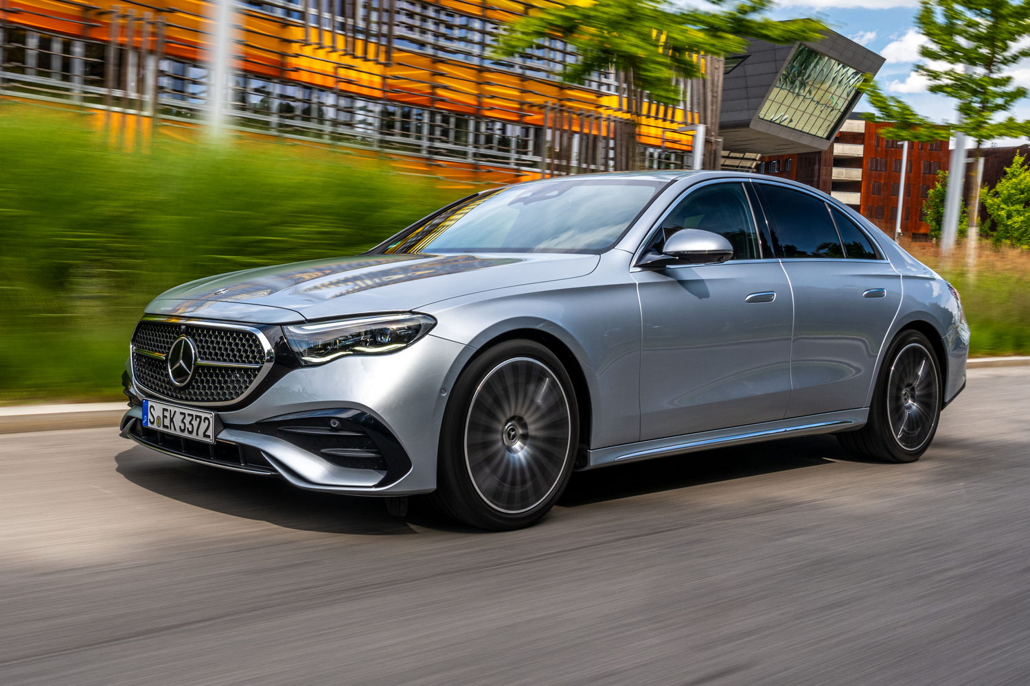 Car Reviews | Mercedes-Benz E 220 d (2024) | CompleteCar.ie