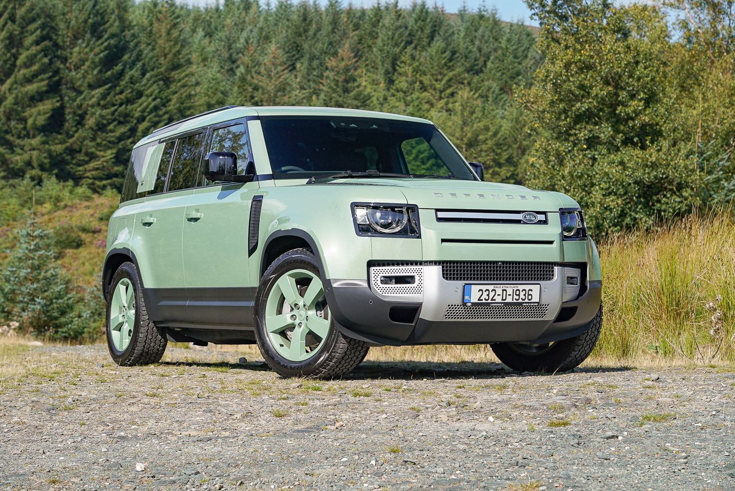 Car Reviews | Land Rover Defender P400e hybrid (2023) | CompleteCar.ie