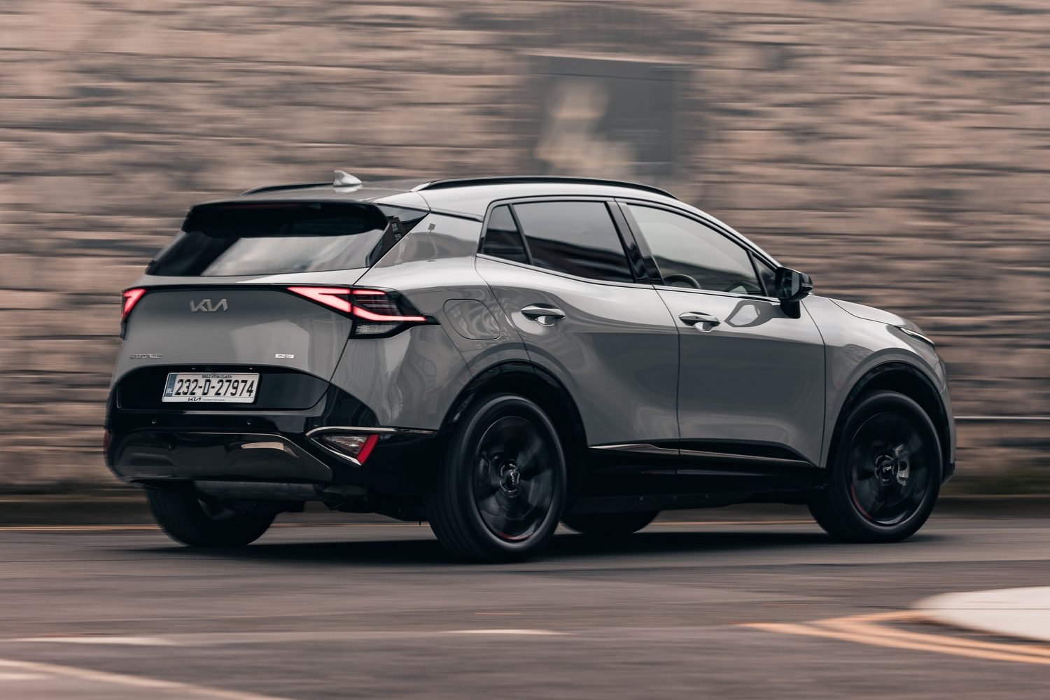 Car Reviews | Kia Sportage Anniversary Edition PHEV (2023) | CompleteCar.ie