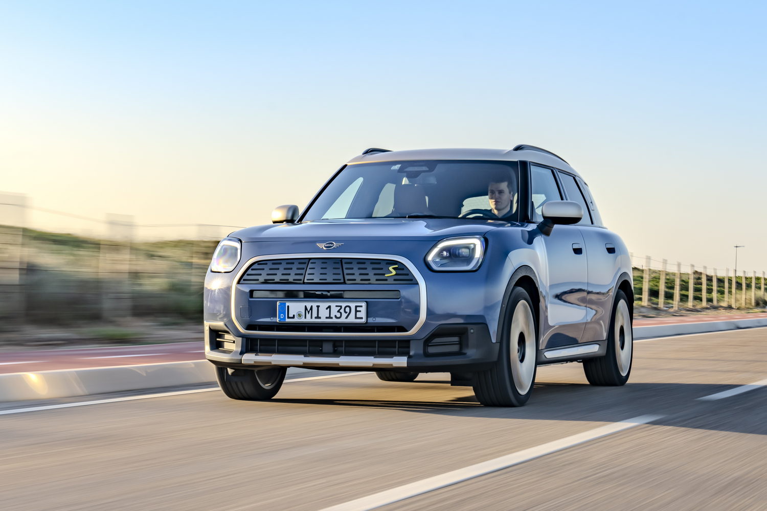 Car Reviews | MINI Countryman SE All4 electric (2024) | CompleteCar.ie