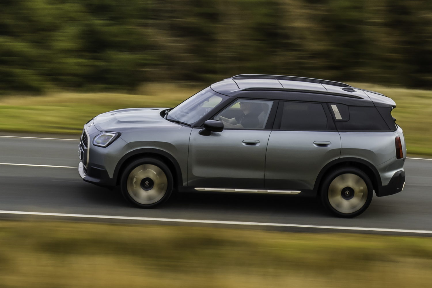 Car Reviews | MINI Countryman C petrol (2024) | CompleteCar.ie