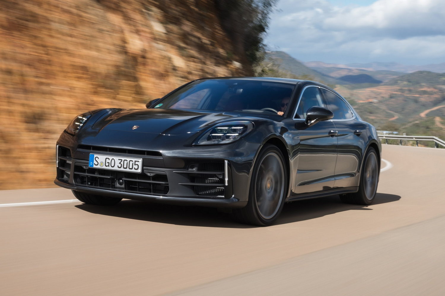 Car Reviews | Porsche Panamera (2024) | CompleteCar.ie