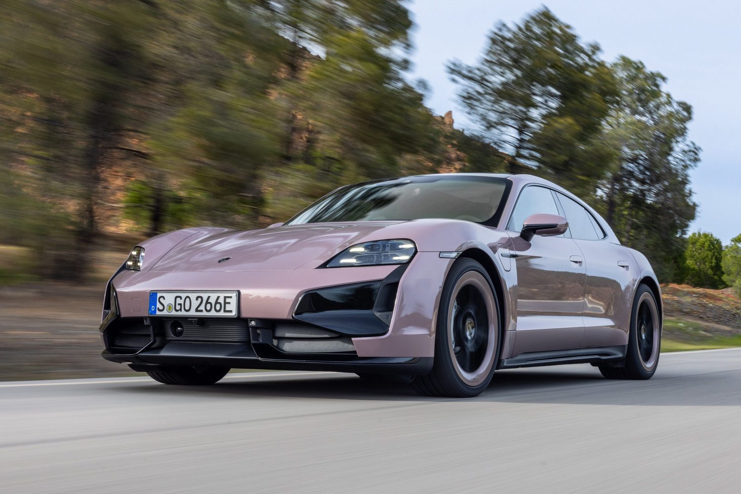 Car Reviews | Porsche Taycan Turbo Sport Turismo (2024) | CompleteCar.ie