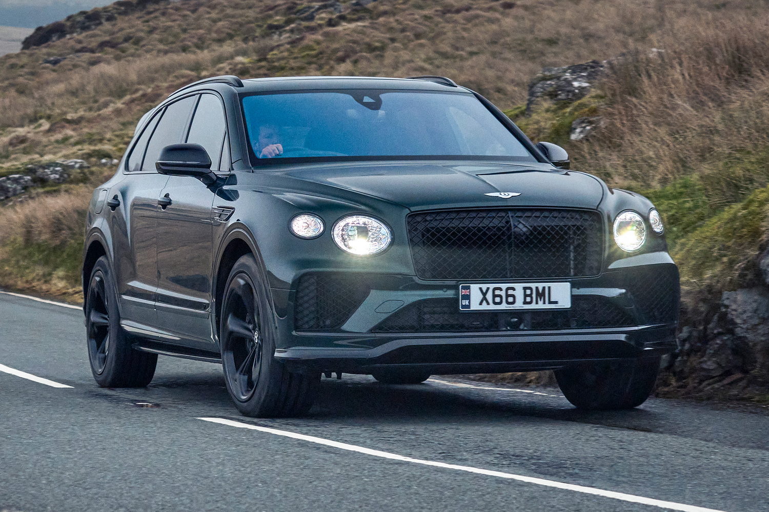 Car Reviews | Bentley Bentayga V8 S (2024) | CompleteCar.ie