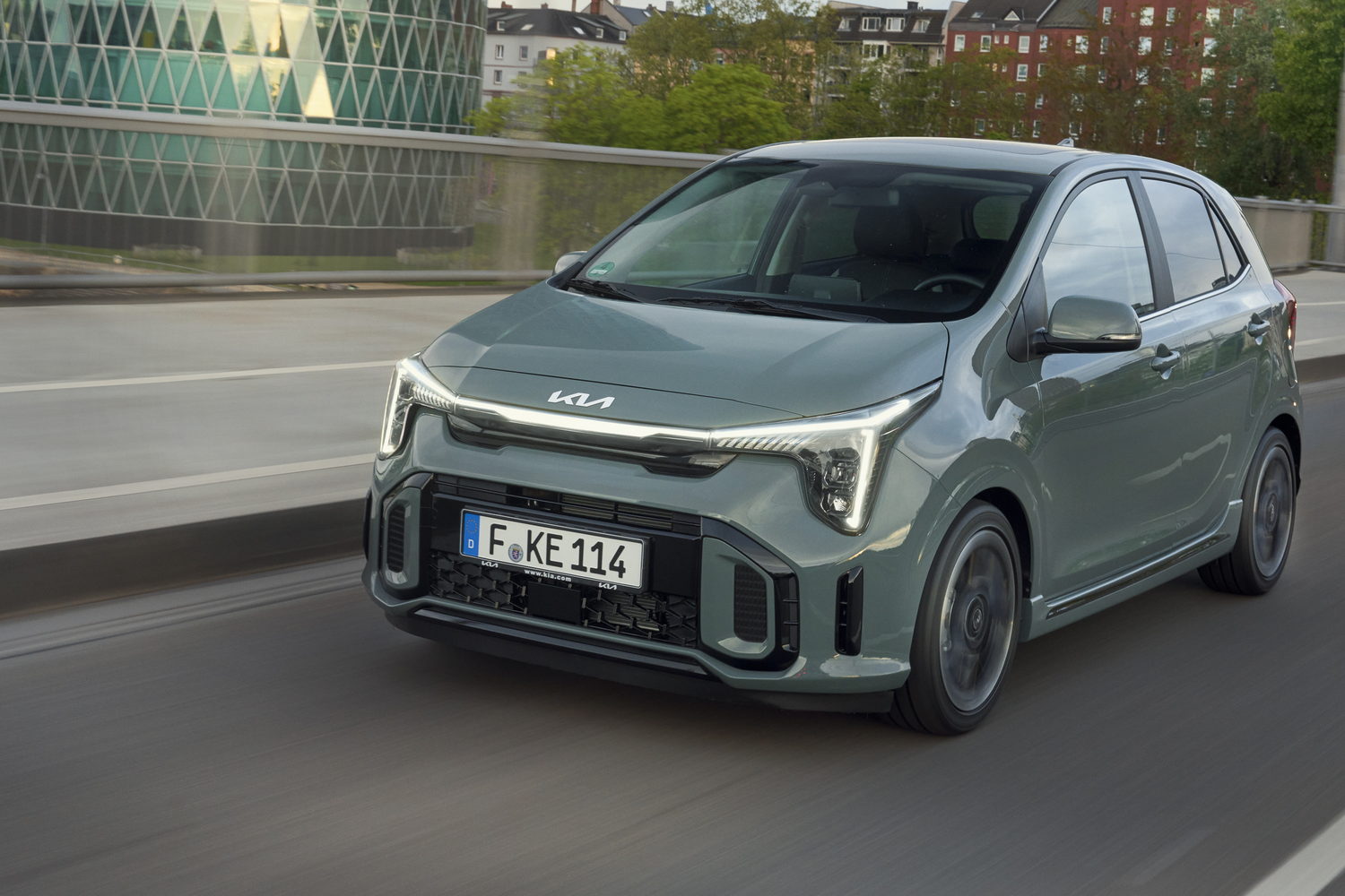 Car Reviews | Kia Picanto 1.0 manual (2024) | CompleteCar.ie