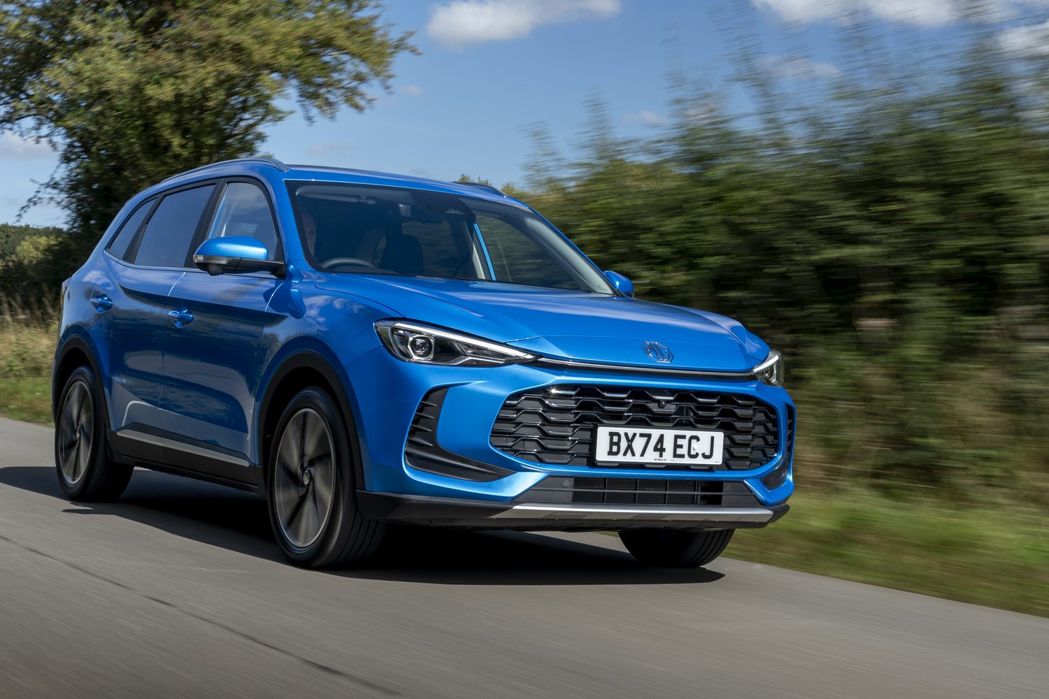 Car Reviews | MG ZS Hybrid+ (2024) | CompleteCar.ie