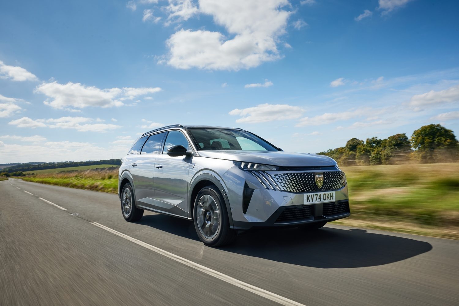 Car Reviews | Peugeot 5008 Hybrid (2025) | CompleteCar.ie