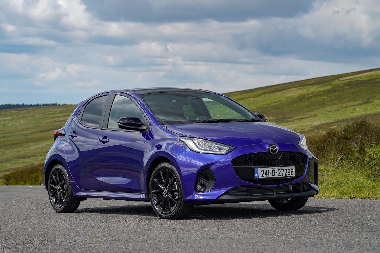 Car Reviews | Mazda 2 Hybrid (2024) | CompleteCar.ie