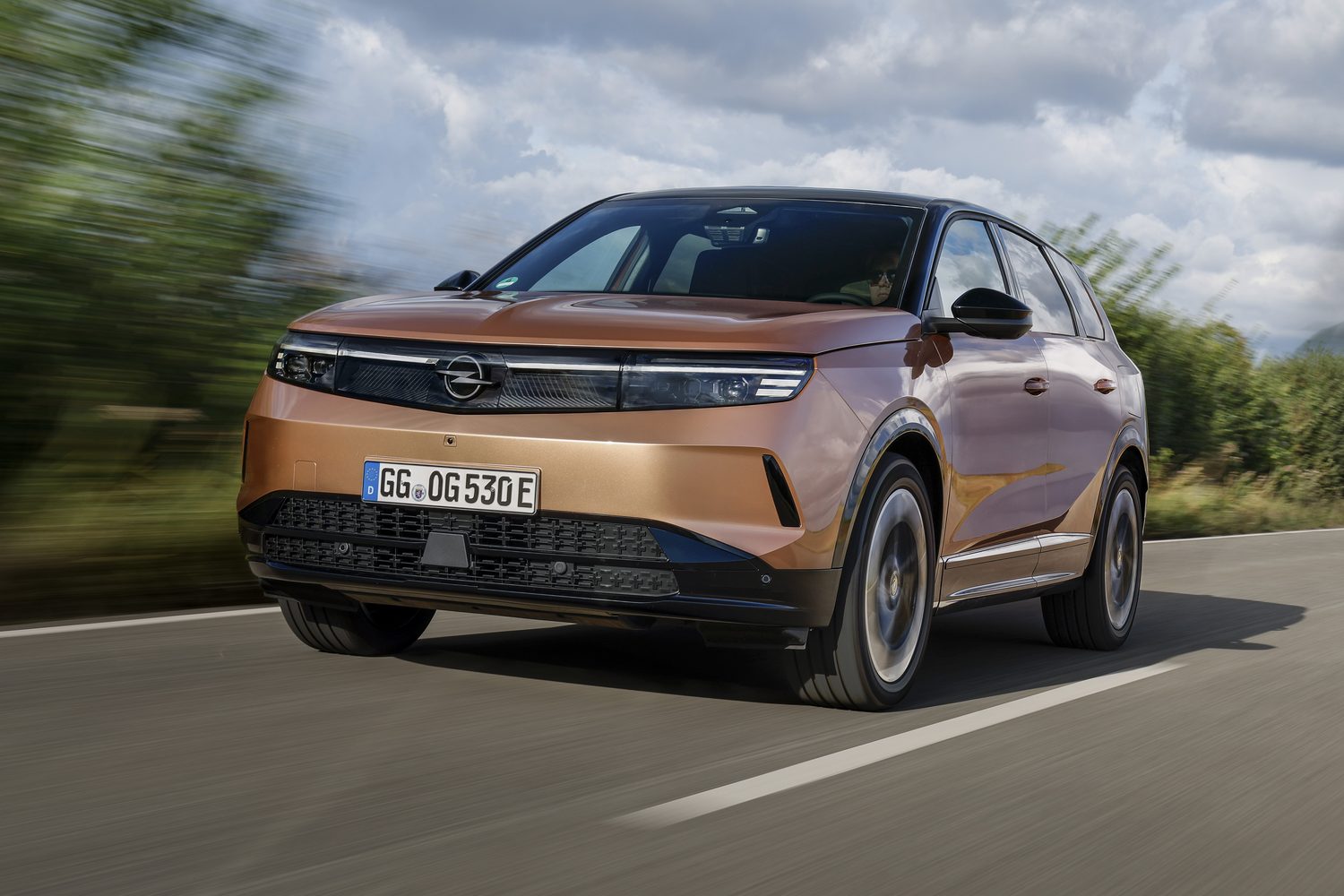 Car Reviews | Opel Grandland Electric (2025) | CompleteCar.ie