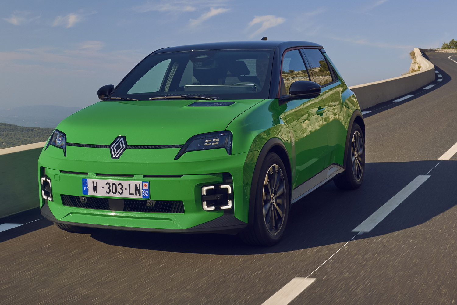Car Reviews | Renault 5 E-Tech electric (2025) | CompleteCar.ie