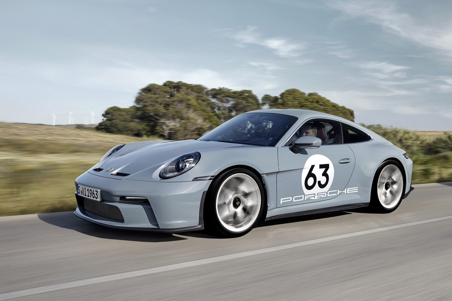Car Reviews | Porsche 911 S⁄T (2024) | CompleteCar.ie