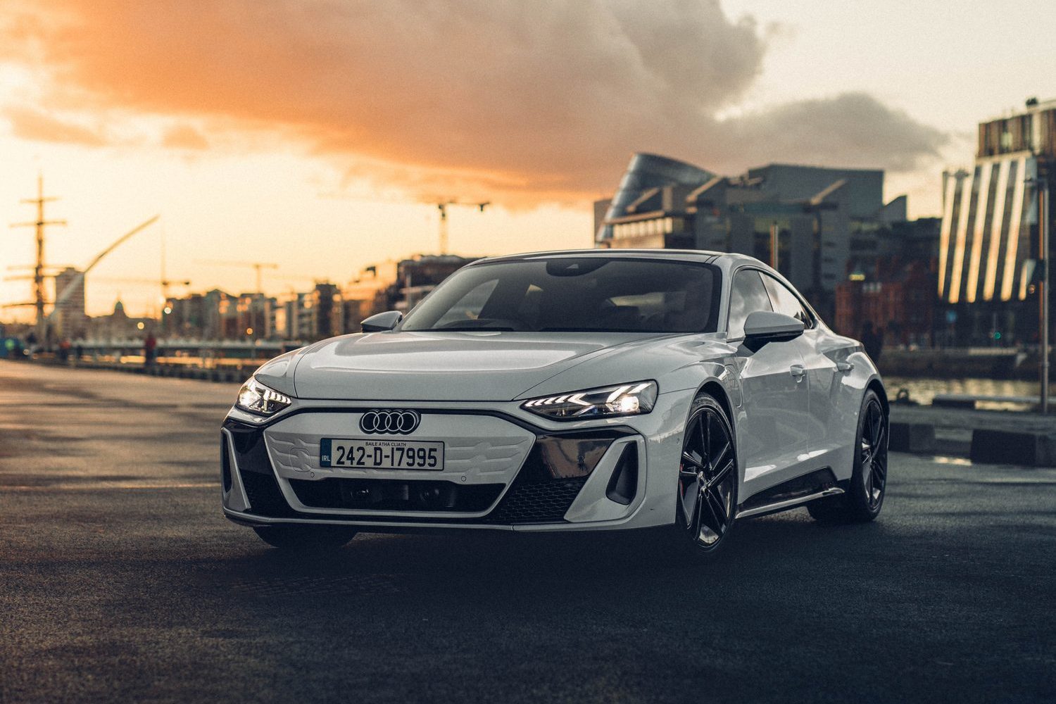 Car Reviews | Audi S e-tron GT (2024) | CompleteCar.ie