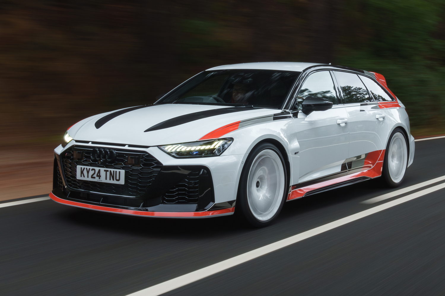 Car Reviews | Audi RS 6 Avant GT (2024) | CompleteCar.ie