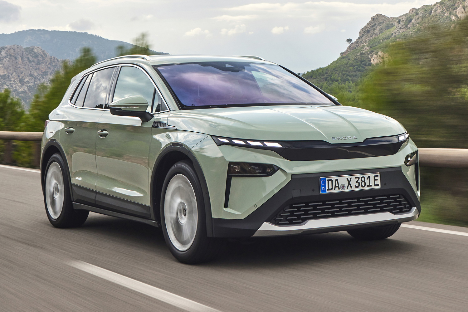 Car Reviews | Skoda Elroq 50 (2025) | CompleteCar.ie