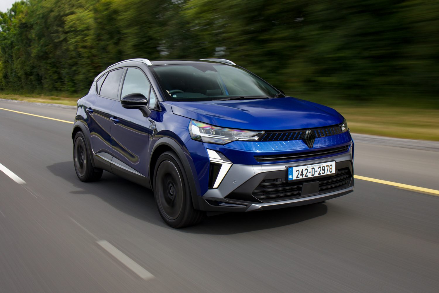 Car Reviews | Renault Captur E-Tech Full Hybrid (2024) | CompleteCar.ie