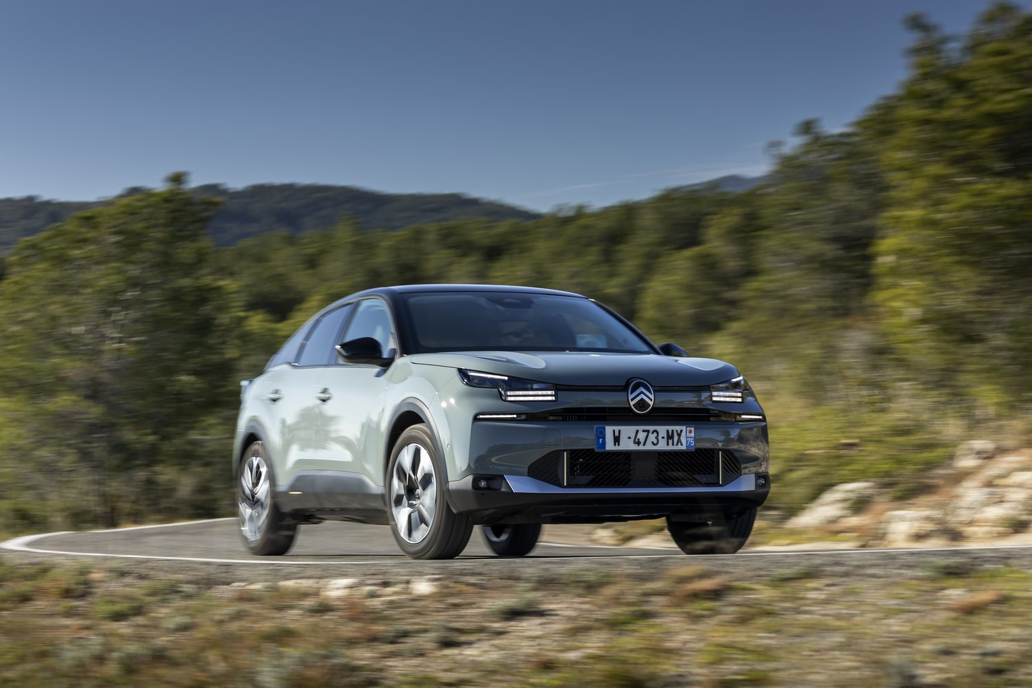 Car Reviews | Citroen C4 Hybrid (2025) | CompleteCar.ie
