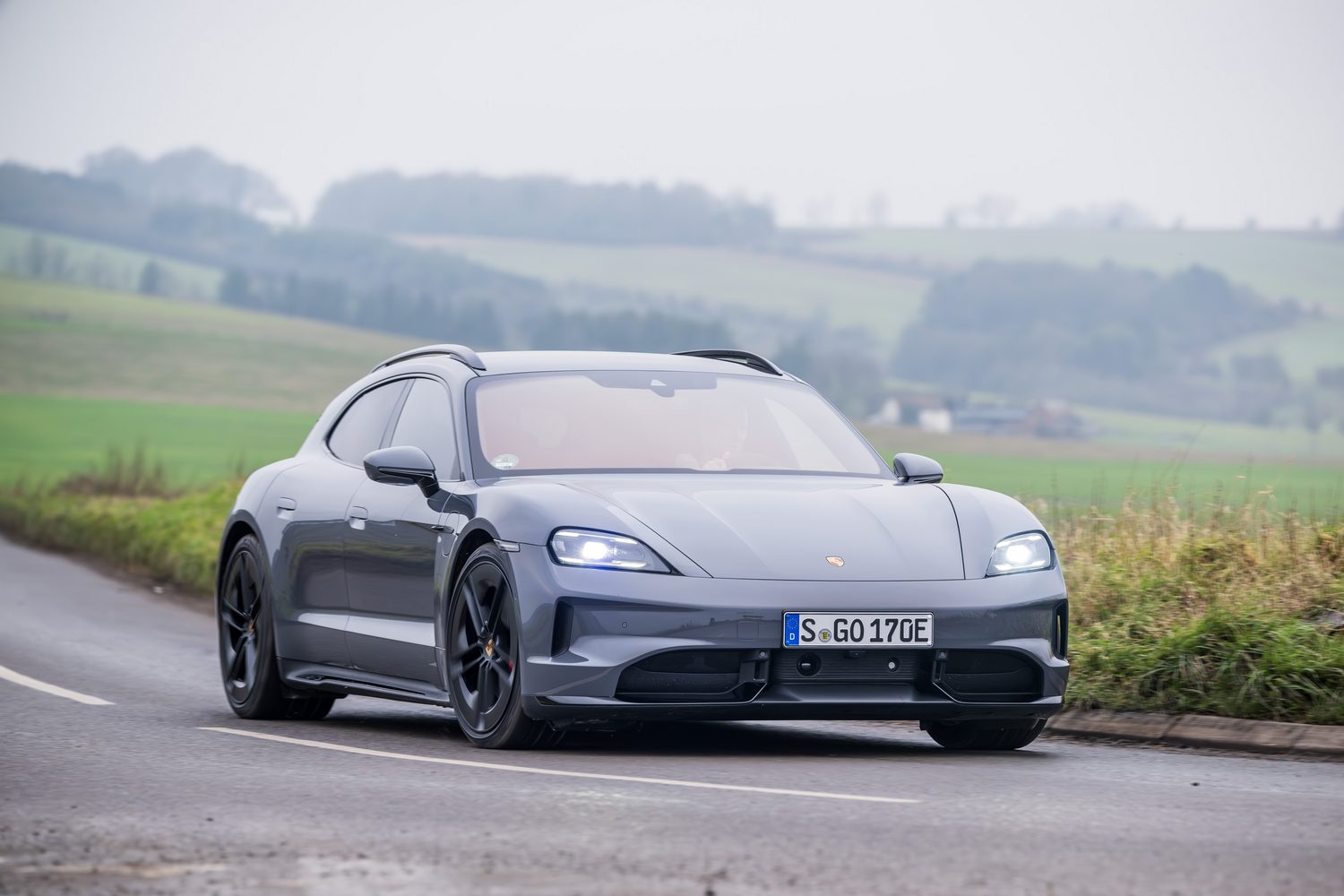 Car Reviews | Porsche Taycan GTS Sport Turismo (2025) | CompleteCar.ie