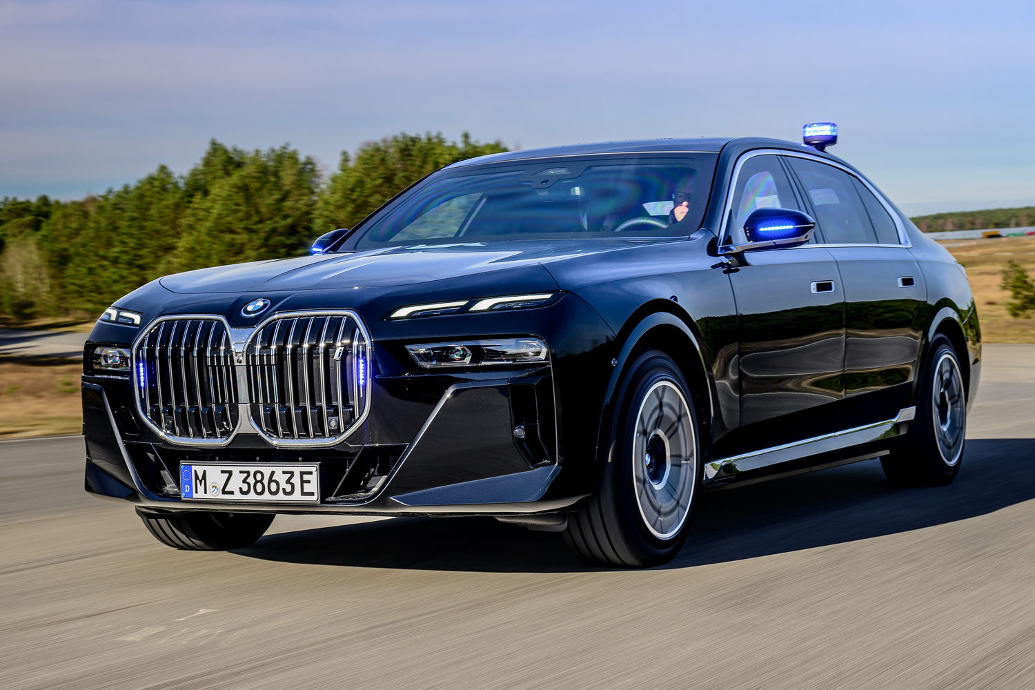 Car Reviews | BMW i7 Protection (2025) | CompleteCar.ie