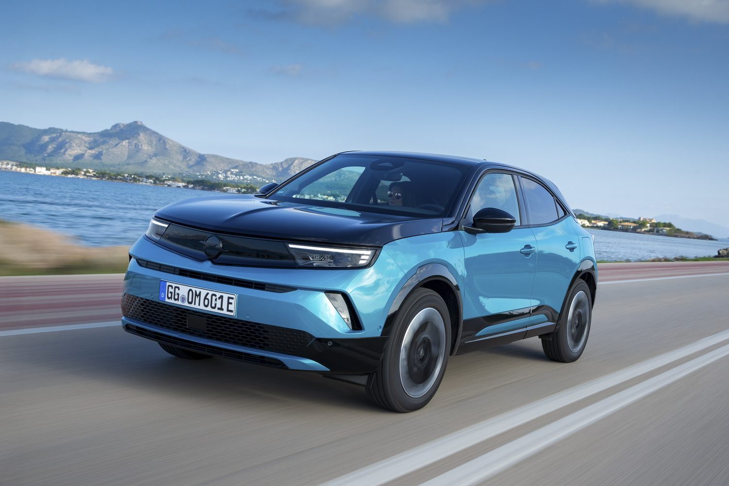 Car Reviews | Opel Mokka 1.2 Hybrid (2025) | CompleteCar.ie