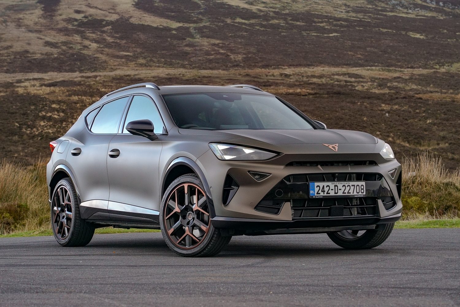 Car Reviews | Cupra Formentor VZ e-Hybrid 272 (2025) | CompleteCar.ie