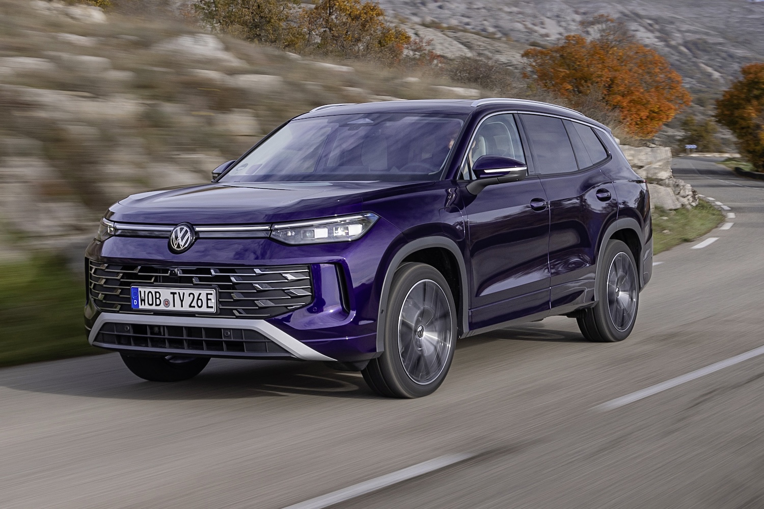 Car Reviews | Volkswagen Tayron eHybrid (2025) | CompleteCar.ie